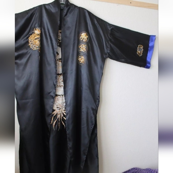 Underwraps Black Kimono with Gold Details - Picture 9 of 10